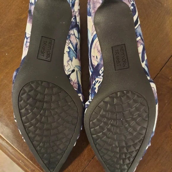 New York Transit Size 8.5 Women's Wrap Front, Floral Heels. Tried on once!! - Picture 5 of 6
